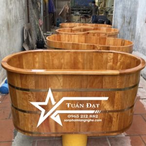 Bồn tắm gỗ