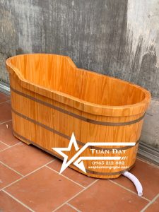 Bồn tắm gỗ cần được bảo quản tại nơi thoáng mát và không có nắng trực tiếp