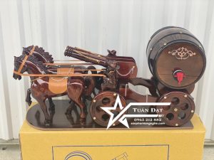 ngựa kéo xe bom rượu ngựa kéo xe bom rượu