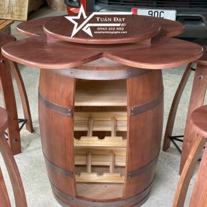 bàn trang trí thùng rượu