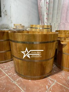 bồn tắm được đóng đai tôn mạ kẽm